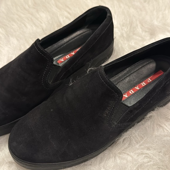 Prada black suede women slip on sneaker size 38 1/2 pre-owned. - Picture 9 of 9
